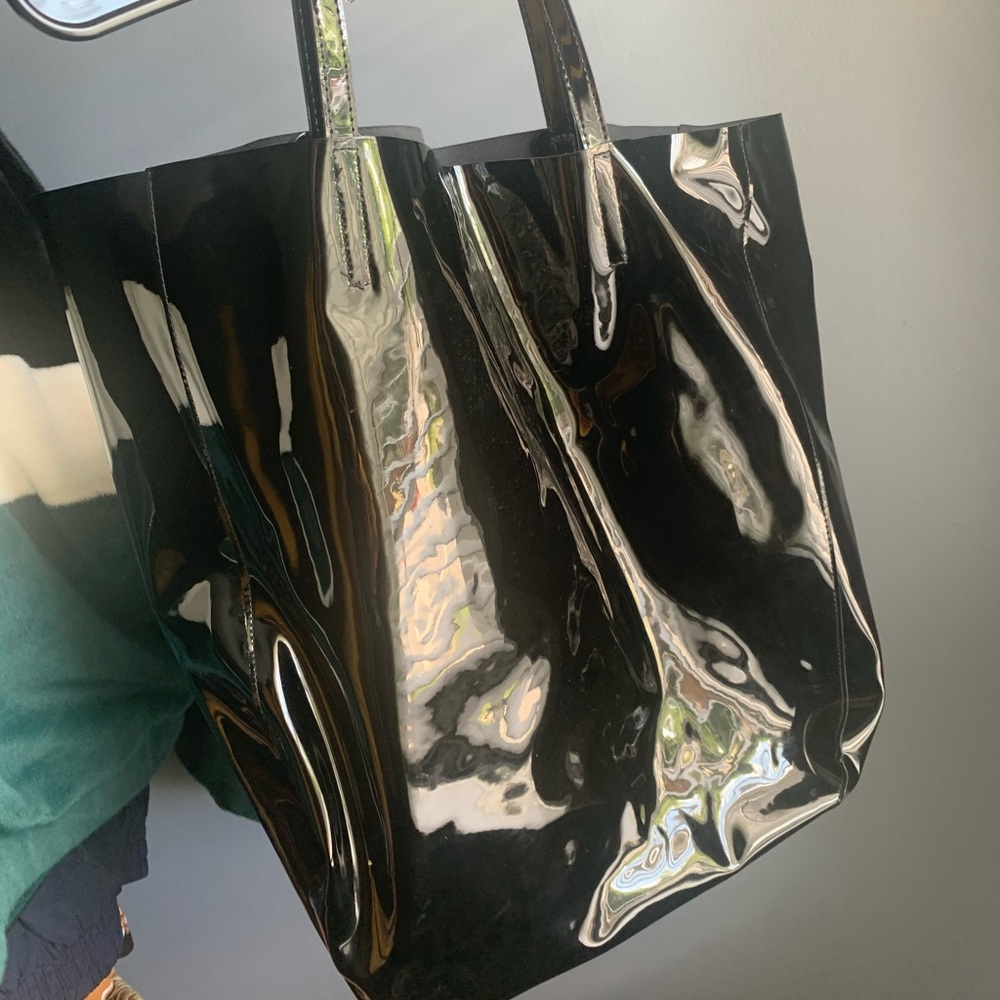 Faux shopper